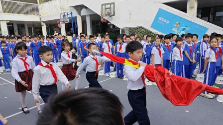礼赞劳动之美，点亮劳动之光 ——主题升旗仪式（第十一周）