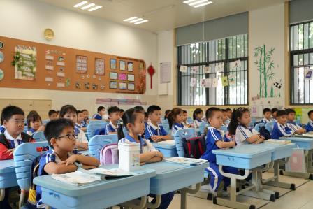安全警钟长鸣，共筑翠北安全防线 ——深圳市翠北实验小学第11周主题班会