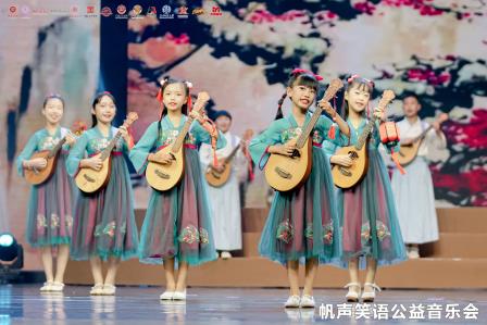 向西小学在第五届“中外人文交流小使者”全国展示活动中获一等奖