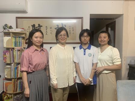 奏响家校共育“协奏曲” 助力学生全面发展 ——翠园东晓创新学校开展家访活动