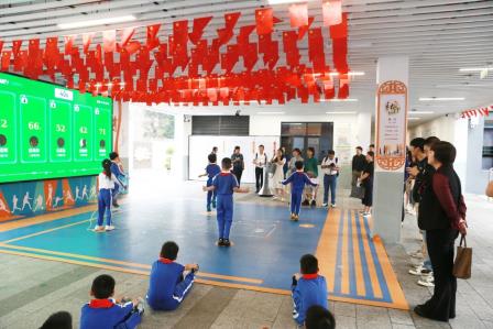 共探数字时代下的“教”与“学”——杭州银河实验小学教育集团来到深圳市布心小学考察交流