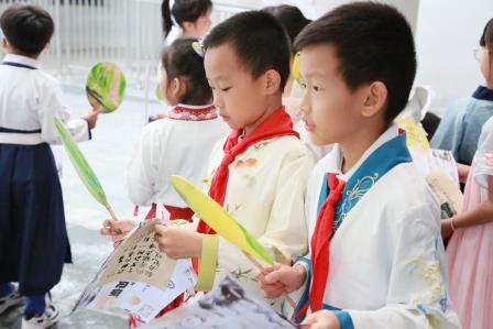 穿“阅”古今，“语”见你 ——深圳市莲南教育集团安芳小学举行首届诗词大集
