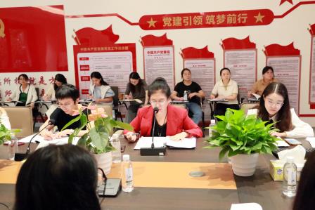 班“慧”育人展风采，示范引领共成长——深圳市安芳小学梅放校级名班主任工作室开展班会课展示交流研讨活动