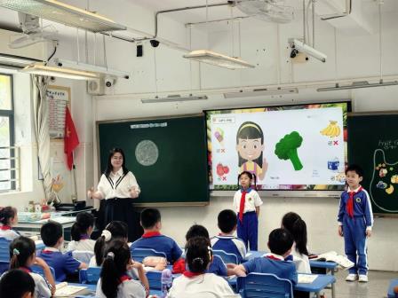深圳市罗湖区中小学“百人听千课”教研活动走进怡景小学