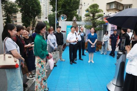 共探数字时代下的“教”与“学”——杭州银河实验小学教育集团来到深圳市布心小学考察交流