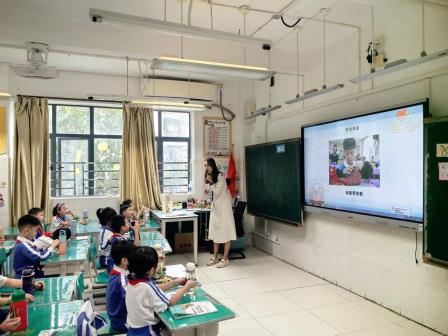 深圳市罗湖区中小学“百人听千课”教研活动走进怡景小学