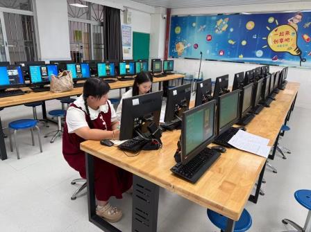 深圳市罗湖区中小学“百人听千课”教研活动走进怡景小学