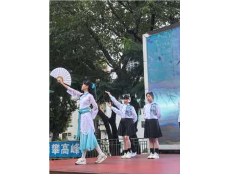 凤光小学英语文化节正式开幕