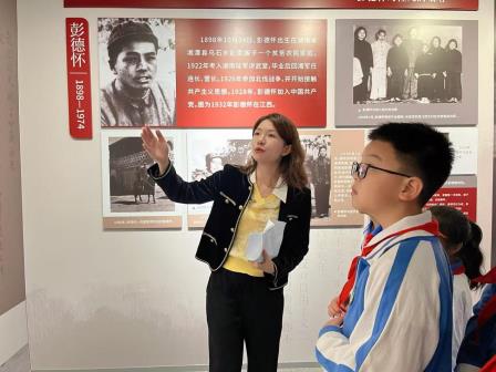 “行走” 赋能思政，家校共育新篇 ——翠茵学校“每周半天计划”暨“行走的思政课”