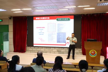 名师进校园，学习促成长-我校11月份“名师请进来”活动