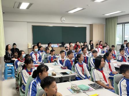 AI助力英文写作，精彩不断——邱洁苡工匠人才创新工作室与罗湖区小学英语联合立体教研活动试讲研磨