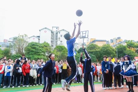 三十华章传薪火 尚美青春正当燃 —— 罗湖外语实验学校2024年校园体育文化节暨28届田径运动会开幕式