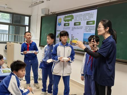 翠茵学校科普盛事：校社联动，共筑美好城市