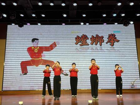 “生活德育” 成果丰硕，非遗传承亮点纷呈 ——翠竹外国语实验学校《鹏城民间艺术小传人》亮相罗湖区第三届 “生活德育” 项目式学习成果展演