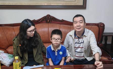 深入家庭传温情，共筑教育关怀网 ——深圳市景贝小学开展党员教师家访活动