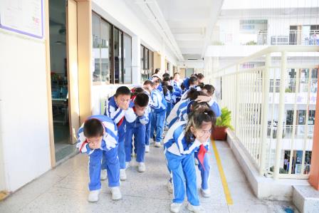 防震减灾，安全“童”行——深圳市莲南教育集团安芳小学开展防震减灾暨消防应急疏散演练活动