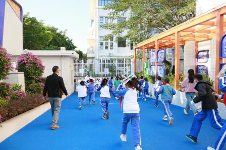 防震减灾，安全“童”行——深圳市莲南教育集团安芳小学开展防震减灾暨消防应急疏散演练活动