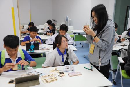 观现代科技，参前沿未来 —— 罗外实验每周半天校外课程科创之旅