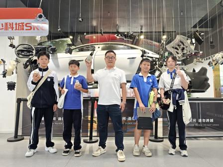 观现代科技，参前沿未来 —— 罗外实验每周半天校外课程科创之旅