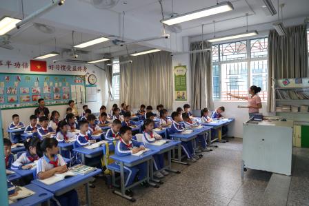 校园环境共建设，专项督查促提升——新秀小学迎接“校园环境建设”专项督导