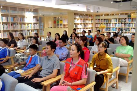《把握AI时代科技教育的主旋律》 ---翠北教育集团第112期父母夜校开讲