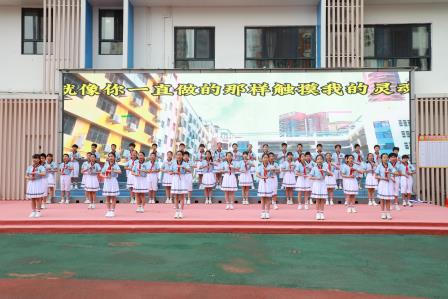锦田小学第十周升旗仪式暨“预防校园欺凌”主题少先队活动课顺利举行