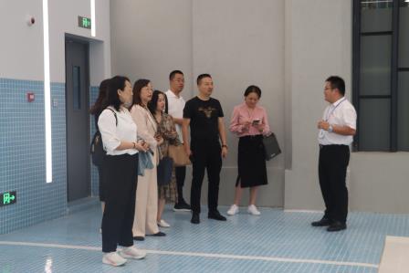 罗湖外语小学接待成都教育同仁来访