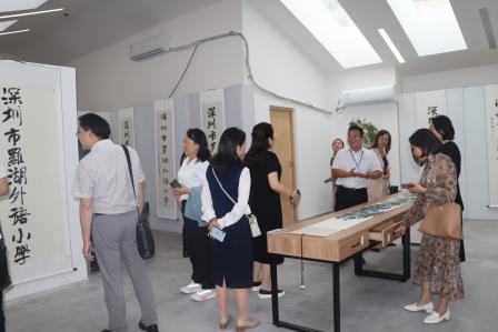 罗湖外语小学接待成都教育同仁来访