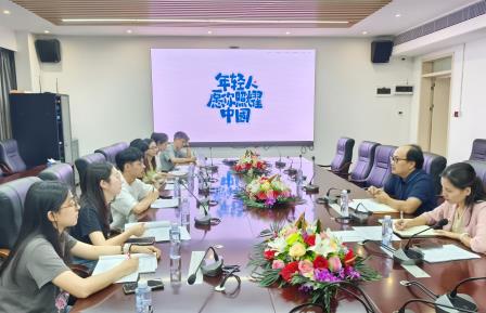 解困惑、传经验、助成长 ——深圳北理莫大学附属布心中学开展新入职教师座谈交流会