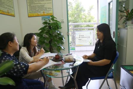 罗湖区教科院教研团队走进新秀小学开展“百人听千课”活动