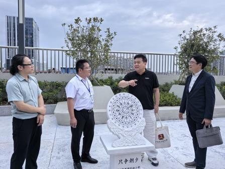 深圳市文艺评论家协会副主席许石林莅临学校调研指导工作