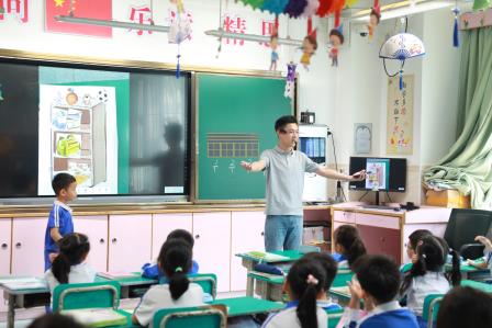 罗湖区“百人听千课”活动走进锦田小学，教学质量获高度评价