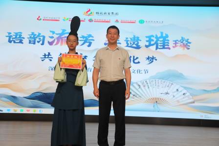 国风街舞、飞花令、朗诵吟唱、快闪.....穿越古今的文化盛宴轮番上演 ——桂园中学第八届国语文化节精彩回顾~