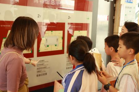  大手牵小手，寻觅民俗博物馆 ——罗湖实验学校开展家庭教育亲子实训 