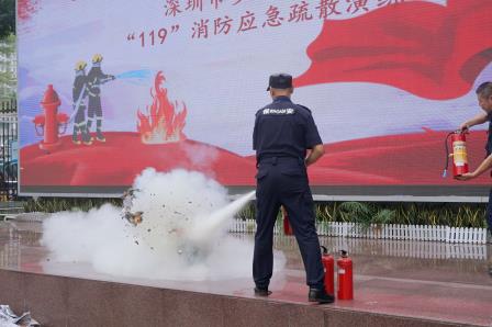 全民消防 生命至上 ——罗湖小学进行“119”消防应急疏散演练