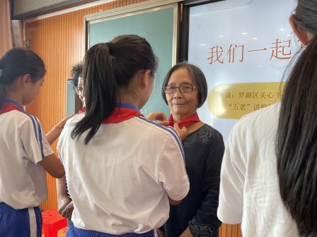 种写作的种子，浇梦想之花 ——深圳市华丽小学举行作家进校园活动