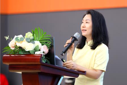 深圳市怡景小学举行2024金秋语言文化节开幕式暨新生开笔礼