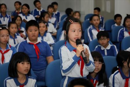 ”作家进校园“活动走进草埔小学