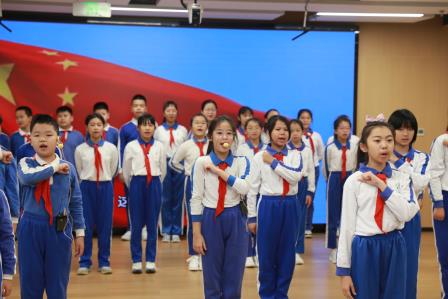 铭记历史 捍卫和平 —— 布心小学“12·13国家公祭日”主题教育升旗仪式