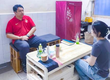 党建引领家校行，入户家访暖人心 ——翠园文锦中学开展“党员教师访千家”活动