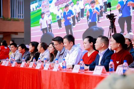 城景巡回谱绚丽华章 强体奋进铸松泉辉煌 ——深圳市松泉实验学校隆重举行第二十三届体育文化节开幕式