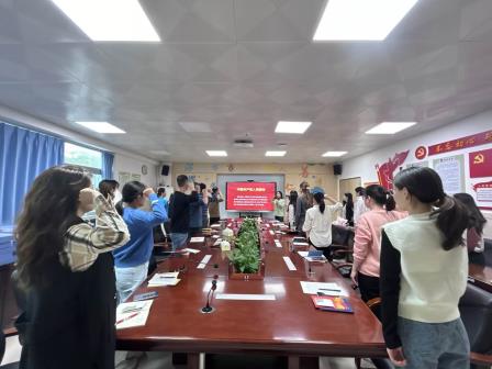 党建引领家访路  感想交流话提升 ——“党员教师访万家”活动总结座谈会暨下半年““政治生日”” 主题党日活动
