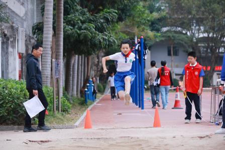 为不凡，拼尽全力 ——翠园文锦中学第23届体育文化节暨第40届田径运动会
