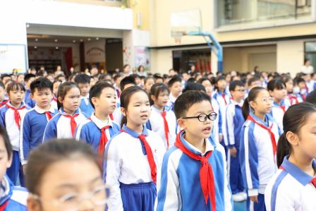 铭记历史 缅怀先烈——罗湖小学举行“国家公祭日”悼念活动