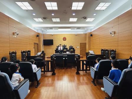 知法于心，守法于行——12月9日湖贝小学开展法治教育活动