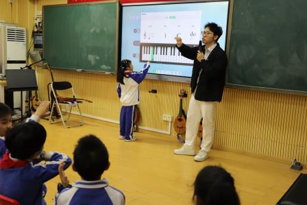 乐章共鸣  教研相长 ——向西小学承办罗湖区第二十一期音乐学科贯通式校际结对研课暨班班有歌声活动