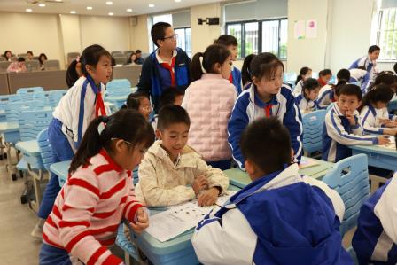 深圳市翠北实验小学英语教师“同课异构”教研活动