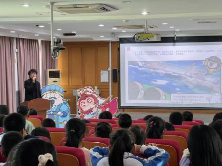 荷美共读，遇见世界——深圳市洪湖小学开展2024年第一届图书馆“悦”读节系列活动