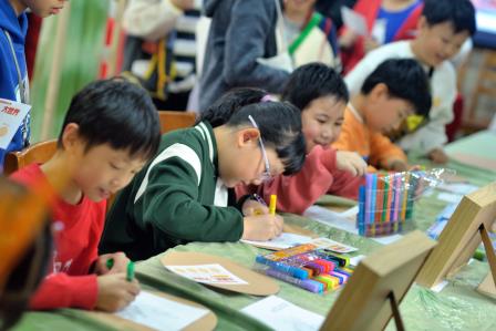 寻药香古韵，启文化新程——深圳市东晓小学药用植物社团项目式学习成果展暨草药游园会成功举办