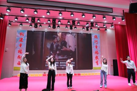 聆听中国故事，相伴幸福成长 ——深圳市向西小学成功举办第七届英语文化节